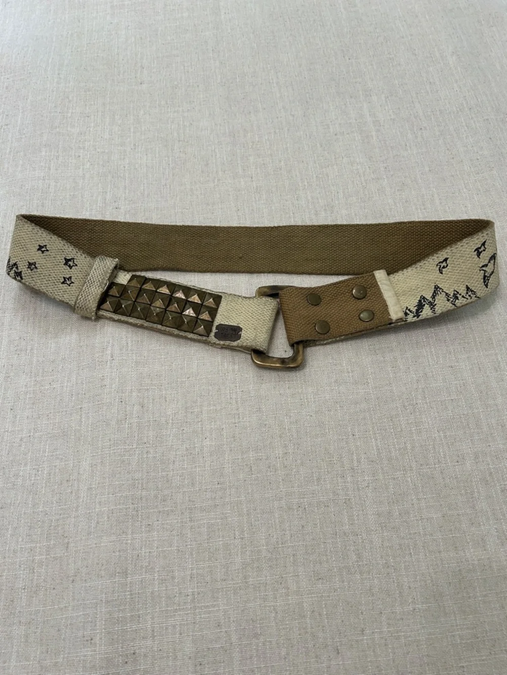Free People We the Free Belt Studded Canvas Mountain Design and Large Buckle - Picture 11 of 13